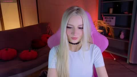 Snapshot of aurasanrise chatting on 04-06-26, 09:16 Aura online show from 04-06-26, 09:16