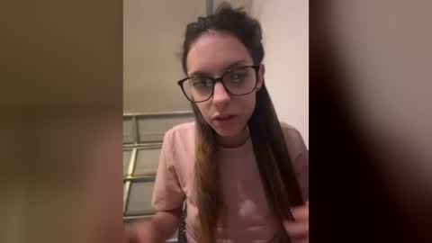 aureliatasty online show from 05-17-26, 01:58