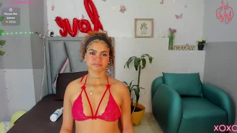 Snapshot of aurora_blackmont chatting on 05-22-26, 10:43 aurora_blackmont online show from 05-22-26, 10:43