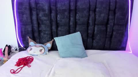 Snapshot of aurora_doll_ chatting on 06-11-26, 02:48 AURORA online show from 06-11-26, 02:48