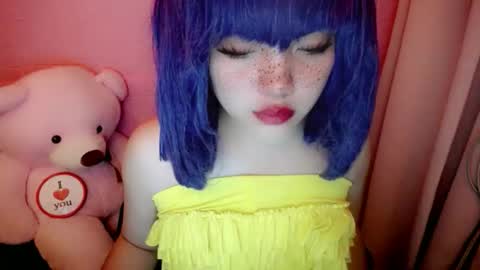 cute online show from 05-23-26, 09:46