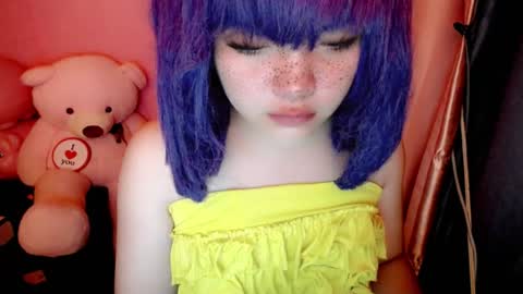 cute online show from 07-16-26, 09:32
