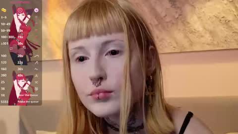 Snapshot of aurora_radiance chatting on 05-17-26, 08:23 Serena online show from 05-17-26, 08:23