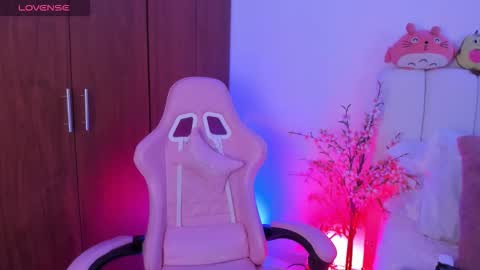 Aurora  online show from 02-26-26, 07:35