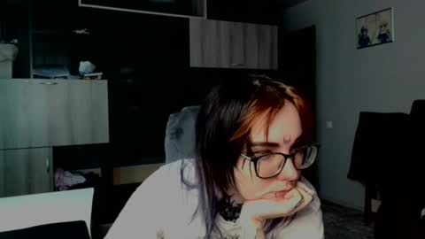 Milana online show from 09-10-25, 09:09