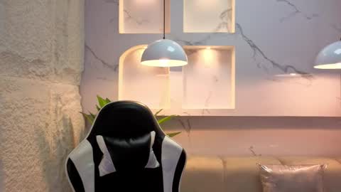 AURORA  online show from 02-12-26, 02:39