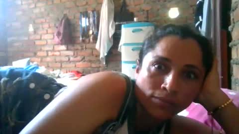 Snapshot of auroraangels1 chatting on 05-10-26, 07:19 auroraangels1 online show from 05-10-26, 07:19