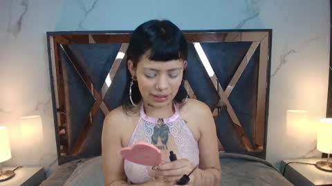 Aurora Diaz online show from 05-14-26, 11:50