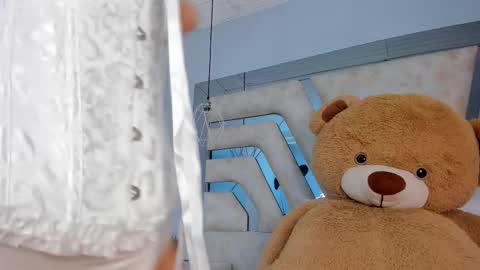 Aurora  online show from 01-15-26, 07:28