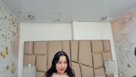 Snapshot of auroragracce chatting on 05-09-26, 12:10 AuroraGracce online show from 05-09-26, 12:10