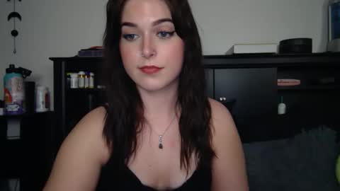 Snapshot of auroralightz1 chatting on 10-16-25, 04:35 auroralightz1 online show from 10-16-25, 04:35