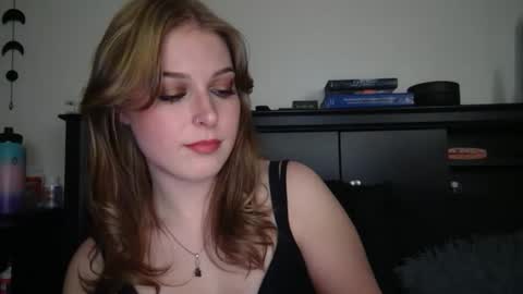 auroralightz1 online show from 01-06-26, 05:22