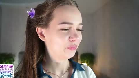 Snapshot of auroralowen chatting on 07-10-26, 06:50 Aurora online show from 07-10-26, 06:50