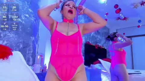 Snapshot of aurorarojas chatting on 12-27-24, 06:03 Aurora Rojas online show from 12-27-24, 06:03