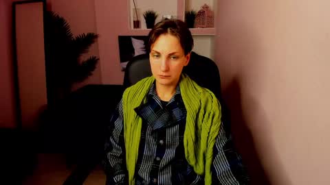 Aurora online show from 02-06-25, 03:16