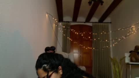 Aurora online show from 01-10-25, 12:38