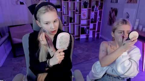 aurorawrenfield online show from 09-20-25, 04:57