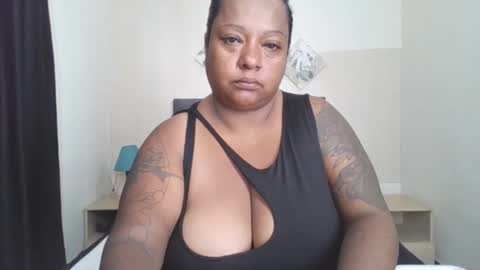 Snapshot of auroraxbbw chatting on 09-12-25, 12:27 Aurora online show from 09-12-25, 12:27