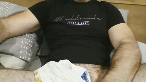 Snapshot of aussdiver chatting on 01-19-25, 11:45 Aussie online show from 01-19-25, 11:45