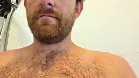 aussie_dadbod101 online show from 10-21-25, 10:10