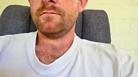 aussie_dadbod9 online show from 11-24-25, 11:04