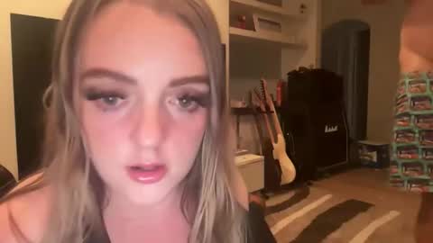 Snapshot of aussiecouple101798558 chatting on 11-03-25, 05:58 aussiecouple101798558 online show from 11-03-25, 05:58