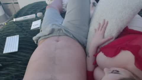 Snapshot of aussiecouple101798558 chatting on 06-27-26, 09:53 aussiecouple101798558 online show from 06-27-26, 09:53