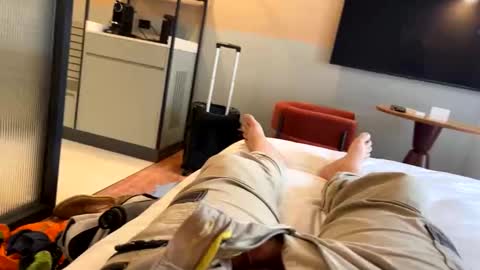 Snapshot of aussieguy1584 chatting on 03-12-26, 05:13 aussieguy1584 online show from 03-12-26, 05:13