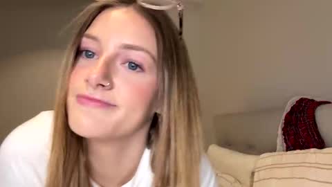 Snapshot of aussiemollymay003 chatting on 04-04-26, 09:18 Molly May online show from 04-04-26, 09:18