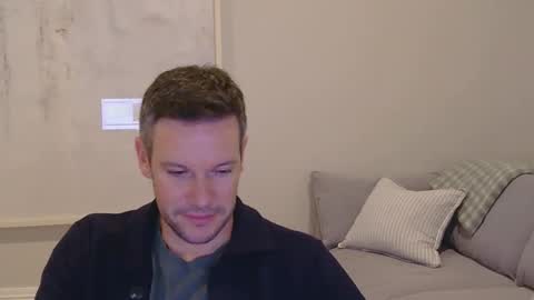 aussiesurfer0000 online show from 05-15-26, 05:14