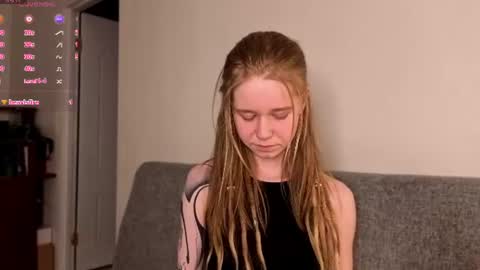 Snapshot of austeja_ona chatting on 07-15-26, 09:31 Aya online show from 07-15-26, 09:31