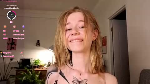 Snapshot of austeja_ona chatting on 07-24-26, 05:55 Aya online show from 07-24-26, 05:55