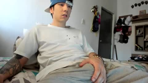 Snapshot of austin1119a chatting on 10-15-25, 04:51 austin1119a online show from 10-15-25, 04:51