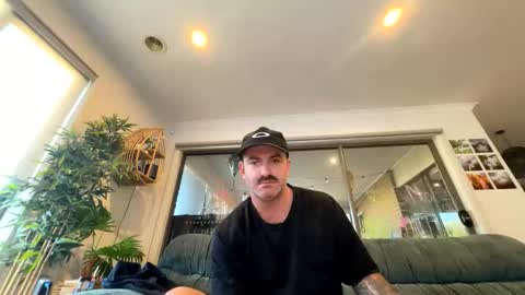 Snapshot of austintoner85 chatting on 04-25-26, 05:21 austintoner85 online show from 04-25-26, 05:21
