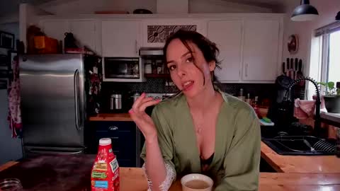 Snapshot of autumnknightly chatting on 02-16-25, 08:22 Autumn Knightly online show from 02-16-25, 08:22