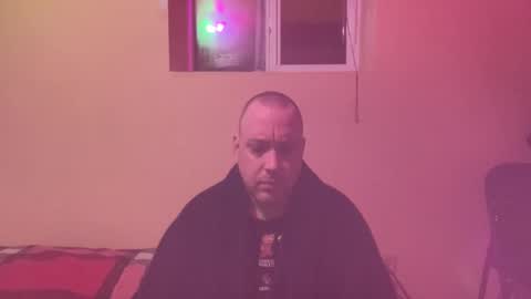 Snapshot of auz1812 chatting on 04-01-26, 05:52 Auz online show from 04-01-26, 05:52