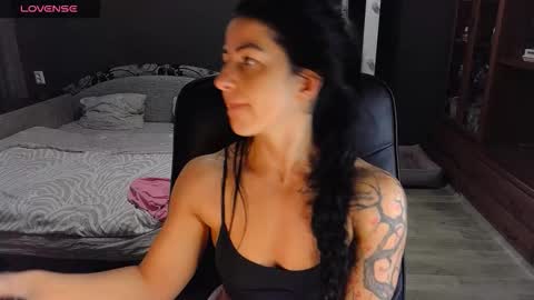 Ava online show from 11-24-25, 11:43