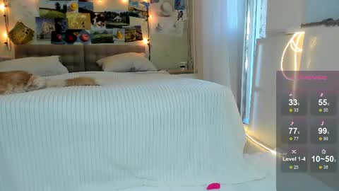 Snapshot of ava_athena chatting on 06-25-26, 05:23 Ava online show from 06-25-26, 05:23