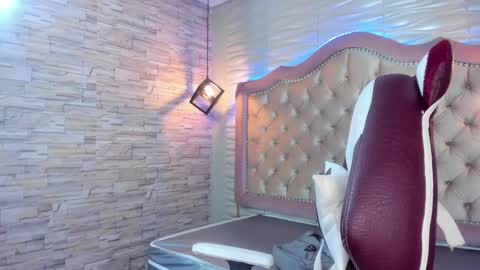              online show from 01-09-25, 10:52