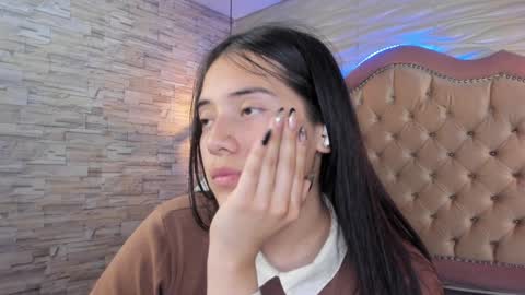              online show from 01-12-25, 01:53