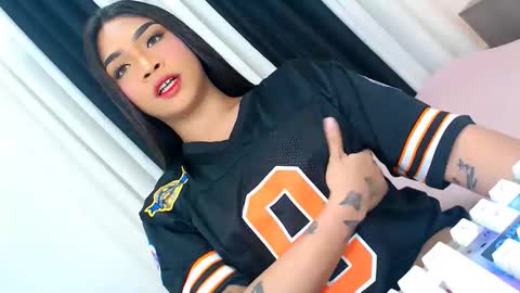 Ava online show from 11-21-25, 04:55