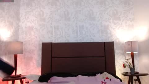 Ava  online show from 12-19-25, 07:54