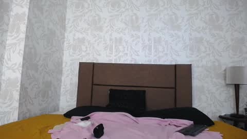 Snapshot of ava_raye chatting on 04-20-26, 07:04 Ava online show from 04-20-26, 07:04