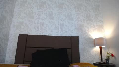 Snapshot of ava_raye chatting on 04-21-26, 01:42 Ava online show from 04-21-26, 01:42