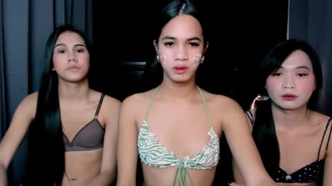 Snapshot of ava_riches444 chatting on 06-17-26, 07:00 ava_riches444 online show from 06-17-26, 07:00