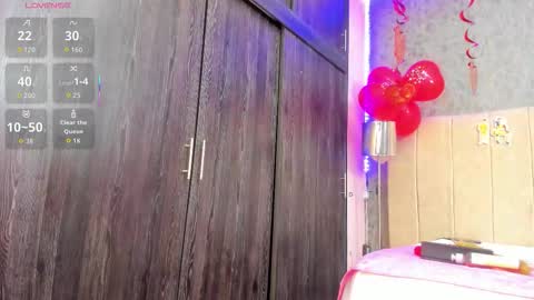 Snapshot of avaa_am chatting on 09-26-25, 03:21 AVA online show from 09-26-25, 03:21