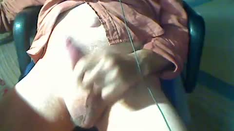 Snapshot of avan05 chatting on 01-27-25, 12:43 avan05 online show from 01-27-25, 12:43