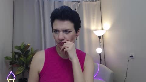 Snapshot of avasaturnian chatting on 02-16-26, 01:29 avasaturnian online show from 02-16-26, 01:29