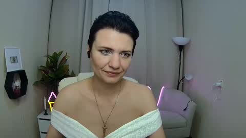 Snapshot of avasaturnian chatting on 03-05-26, 10:44 avasaturnian online show from 03-05-26, 10:44