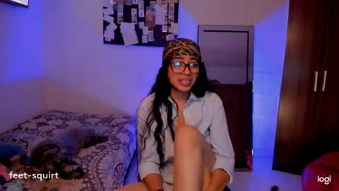 Snapshot of ave_fenix69 chatting on 07-19-26, 02:04 Valery -- online show from 07-19-26, 02:04